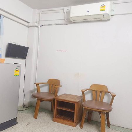ห้องพักสุขสบายวังหลัง Bangkok Exterior foto